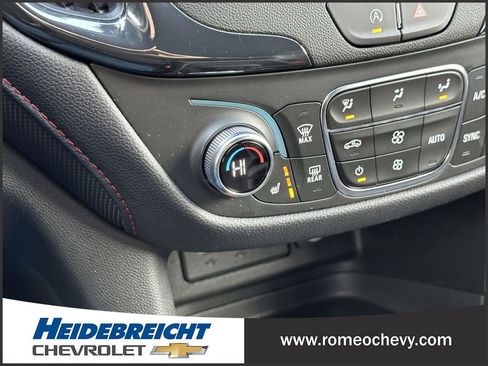 Certified 2023 Chevrolet Equinox RS w/ LPO, Floor Liner Package image 28