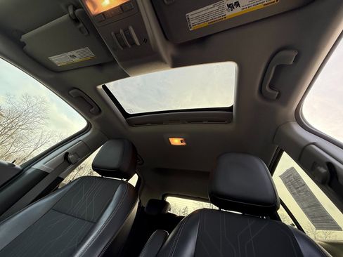 Used 2020 Chevrolet Trax LT w/ Sun & Sound Package image 14