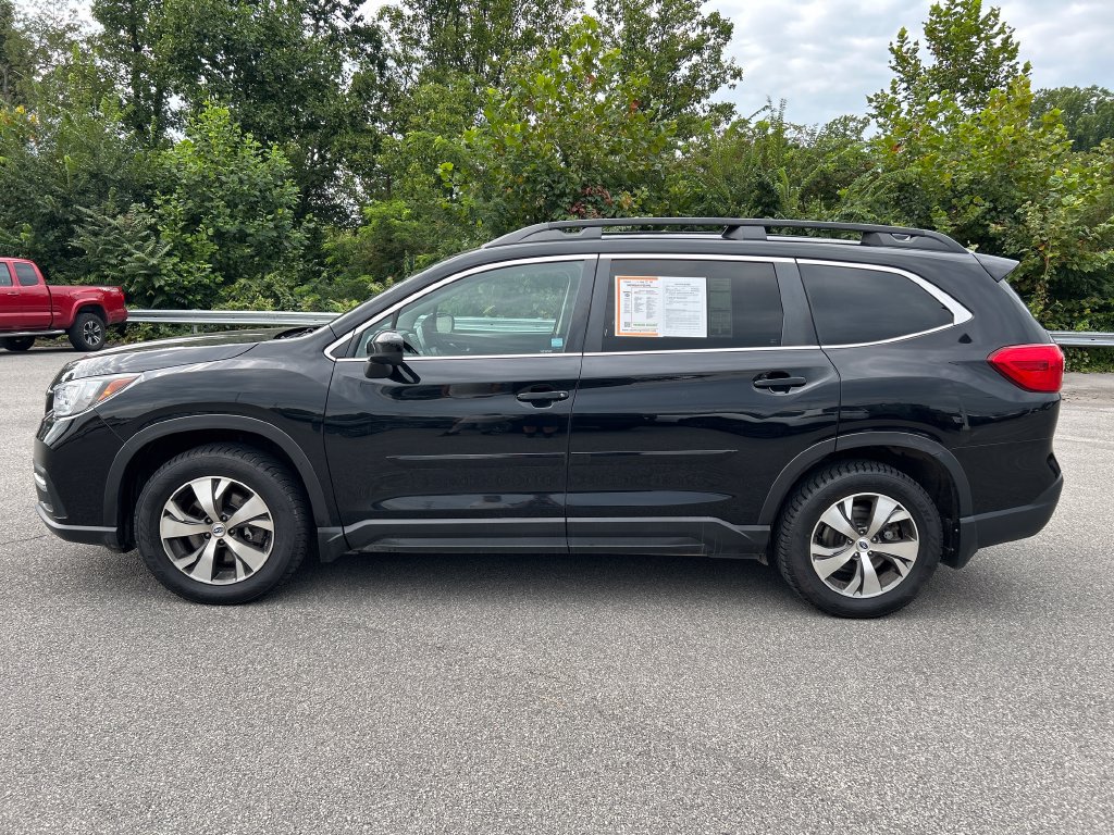 Used 2022 Subaru Ascent Premium w/ Convenience Package AWD/4WD image 2