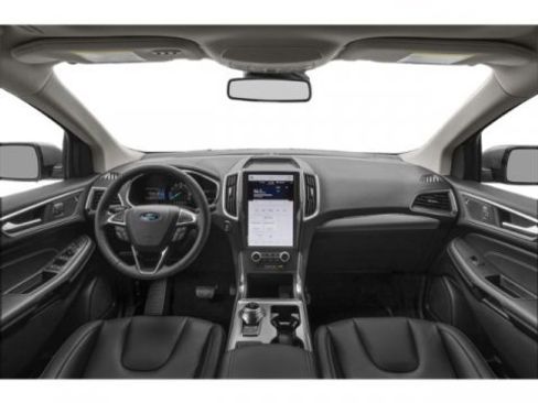 Used 2024 Ford Edge Titanium image 16