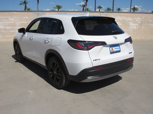 New 2026 Honda HR-V Sport image 5