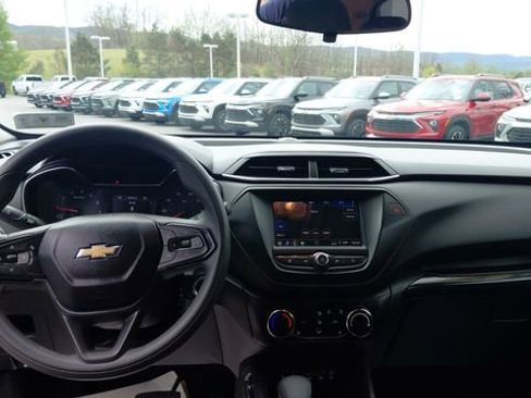 Used 2023 Chevrolet TrailBlazer LT FWD image 15