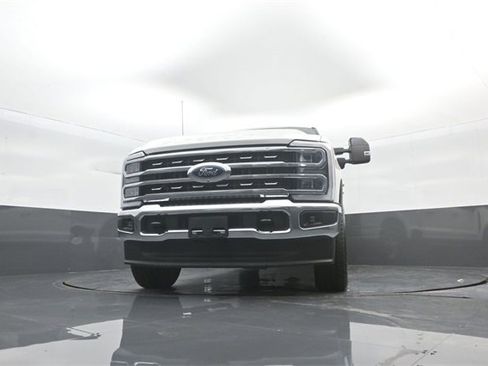 Used 2025 Ford F350 Lariat image 30