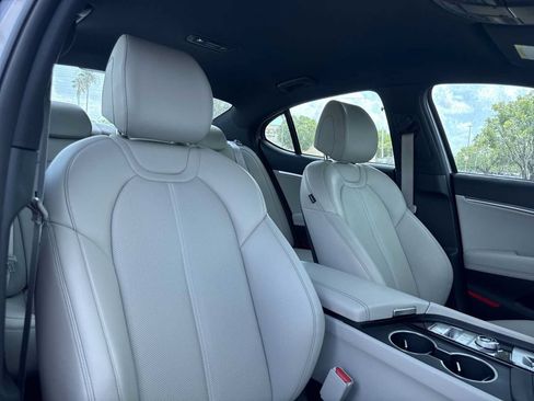 Used 2023 Genesis G70 2.0T RWD image 27