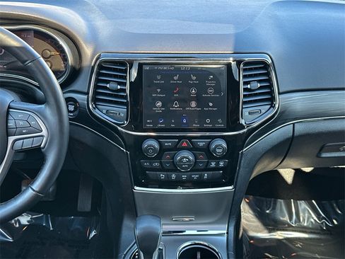 Used 2020 Jeep Grand Cherokee Limited image 22