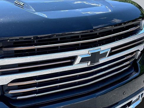Used 2022 Chevrolet Silverado 1500 High Country AWD/4WD image 29