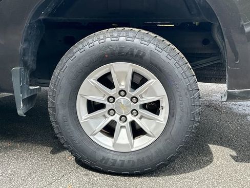 Used 2021 Chevrolet Silverado 1500 LT image 34