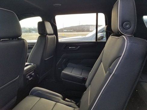 New 2026 GMC Yukon XL Elevation image 10