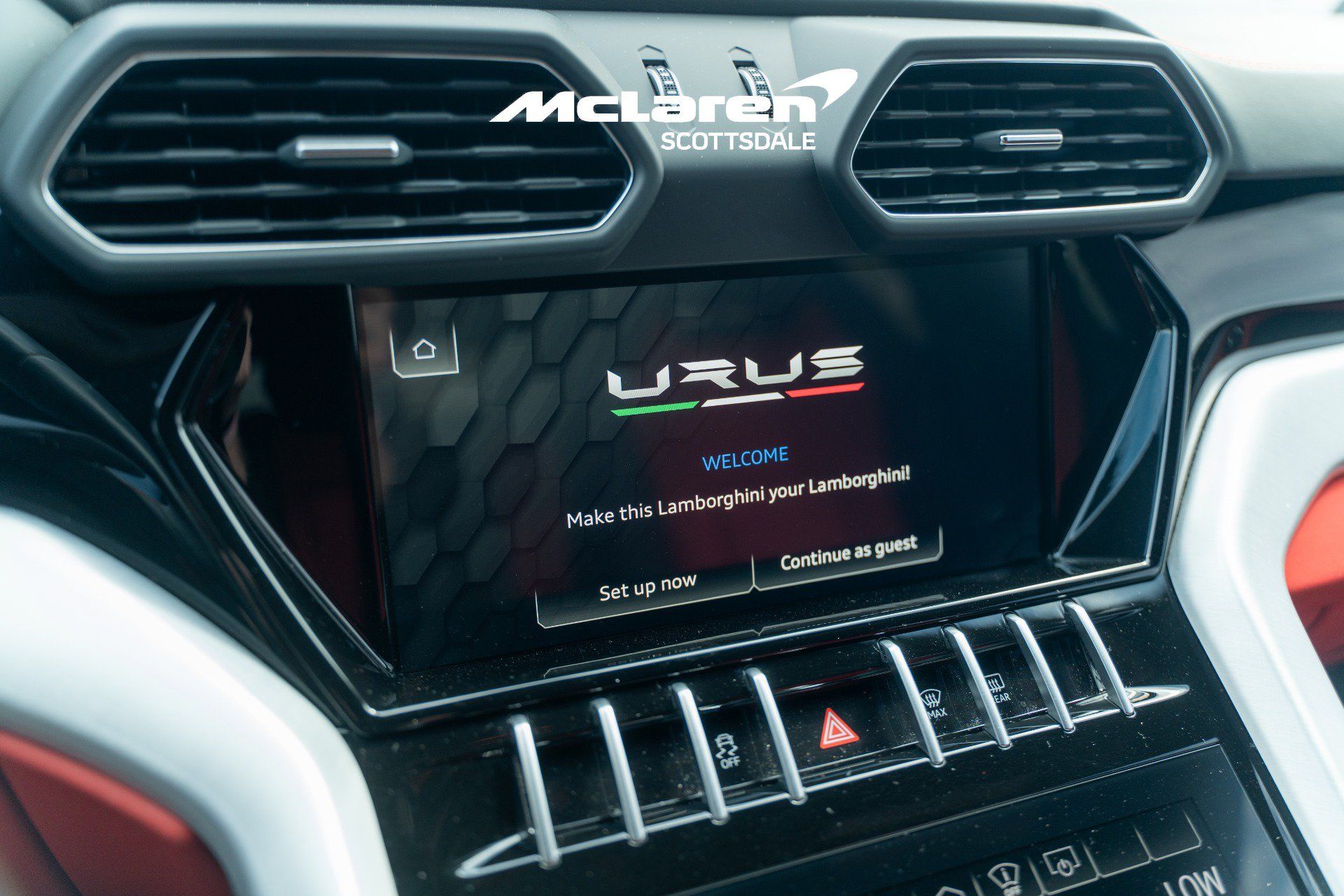 Used 2022 Lamborghini Urus AWD/4WD image 16
