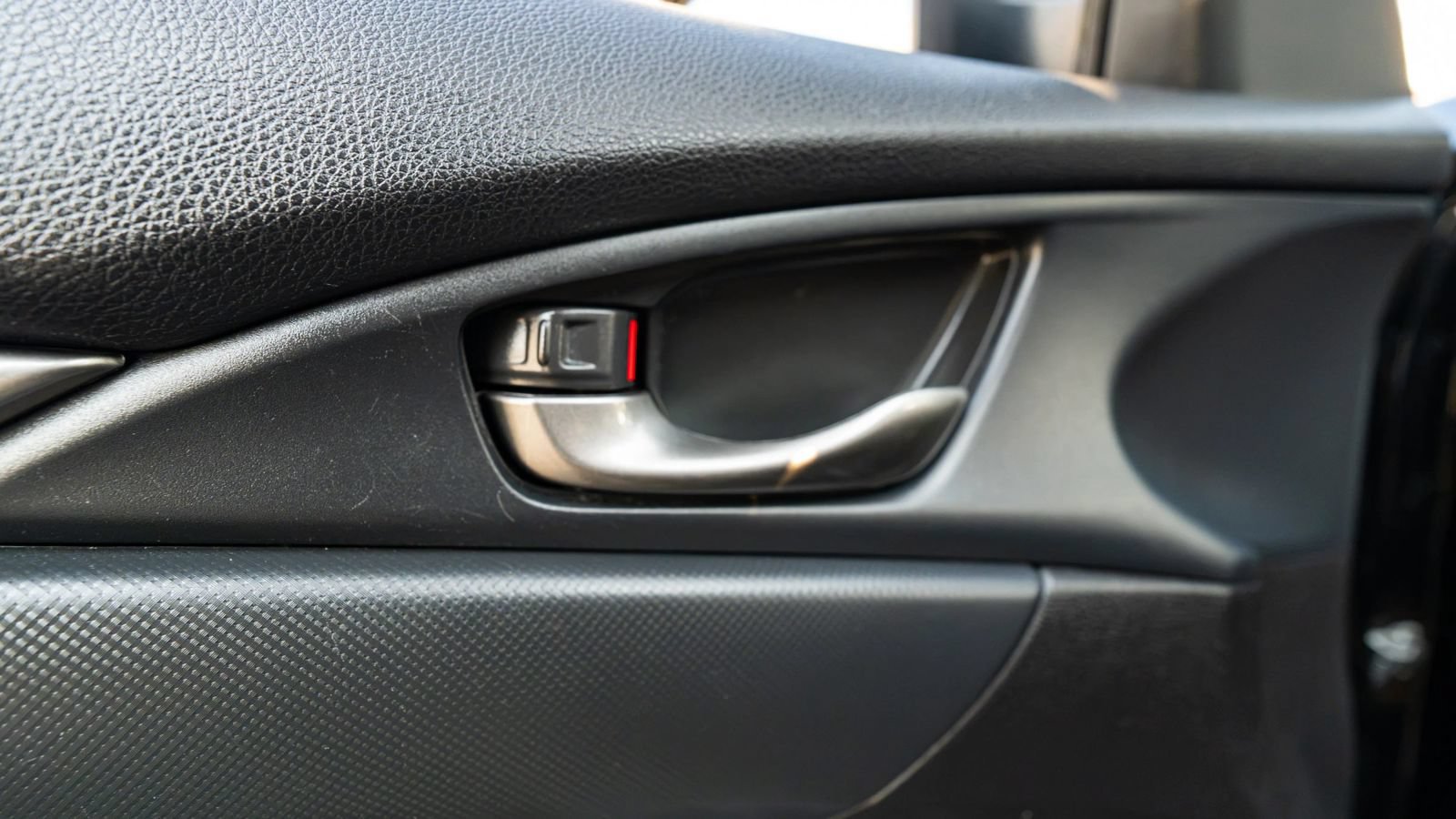 Used 2018 Honda Civic Sport image 37
