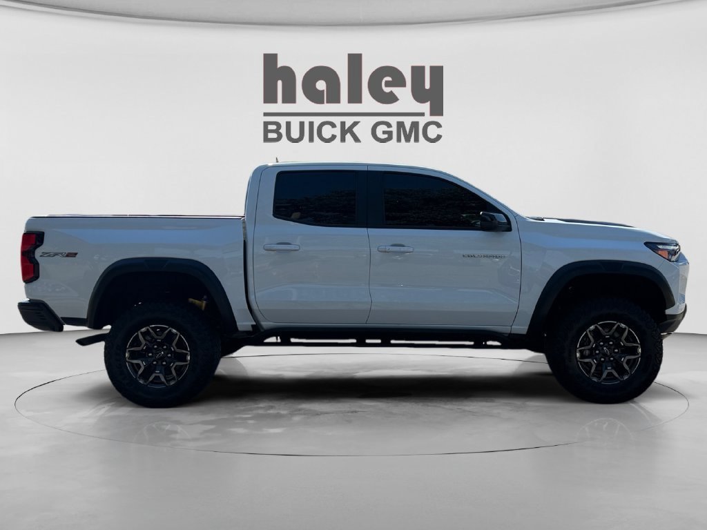 Used 2024 Chevrolet Colorado ZR2 AWD/4WD image 6