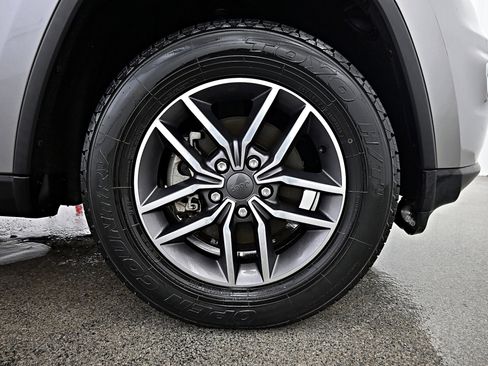 Used 2020 Jeep Grand Cherokee Limited w/ Luxury Group II image 37