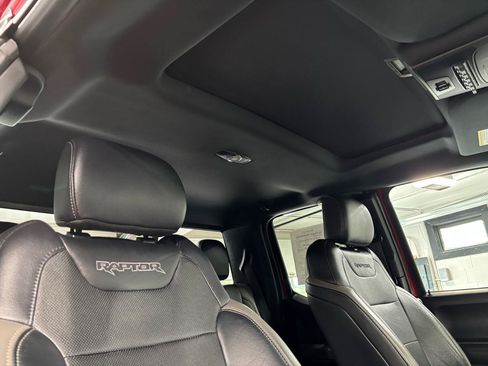 Used 2018 Ford F150 Raptor w/ Equipment Group 801A Mid AWD/4WD image 17