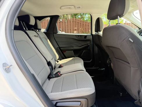Used 2022 Ford Escape SE w/ SE Sport Appearance Package AWD/4WD image 24