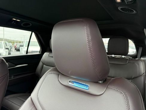 New 2026 Ford Explorer Platinum image 23