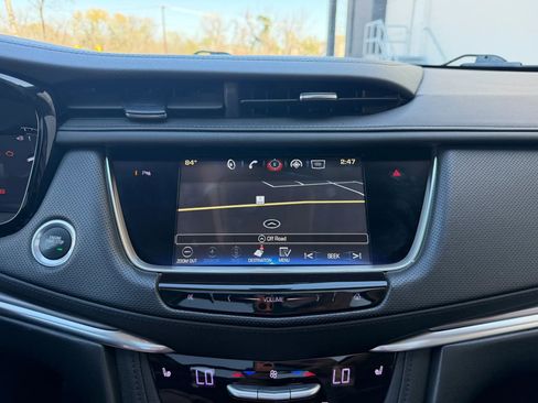 Used 2018 Cadillac XT5 Luxury image 15