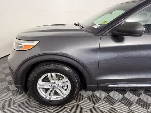 Used 2020 Ford Explorer XLT w/ Equipment Group 202A RWD image 12