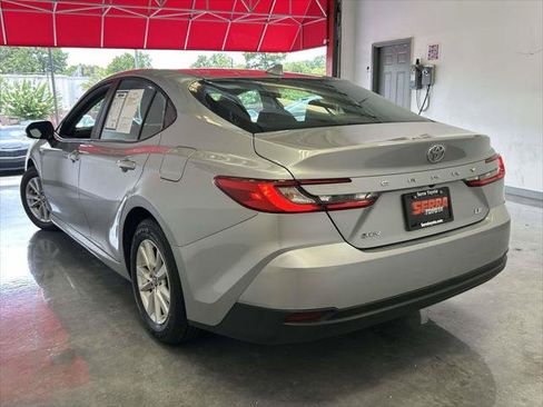 Certified 2025 Toyota Camry LE FWD image 5