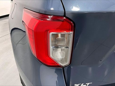 Used 2021 Ford Explorer XLT w/ Equipment Group 202A RWD image 39