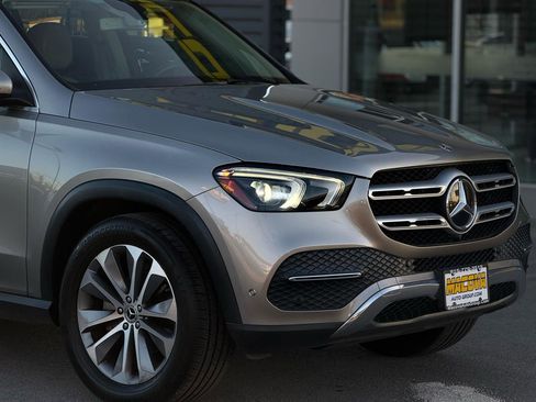 Used 2020 Mercedes-Benz GLE 350 w/ 3rd Row Seat Package image 8