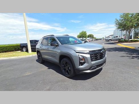 New 2026 Chevrolet Equinox LT w/ Midnight Edition FWD image 25
