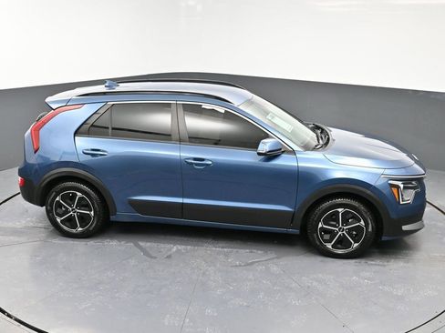 Used 2023 Kia Niro EX image 47