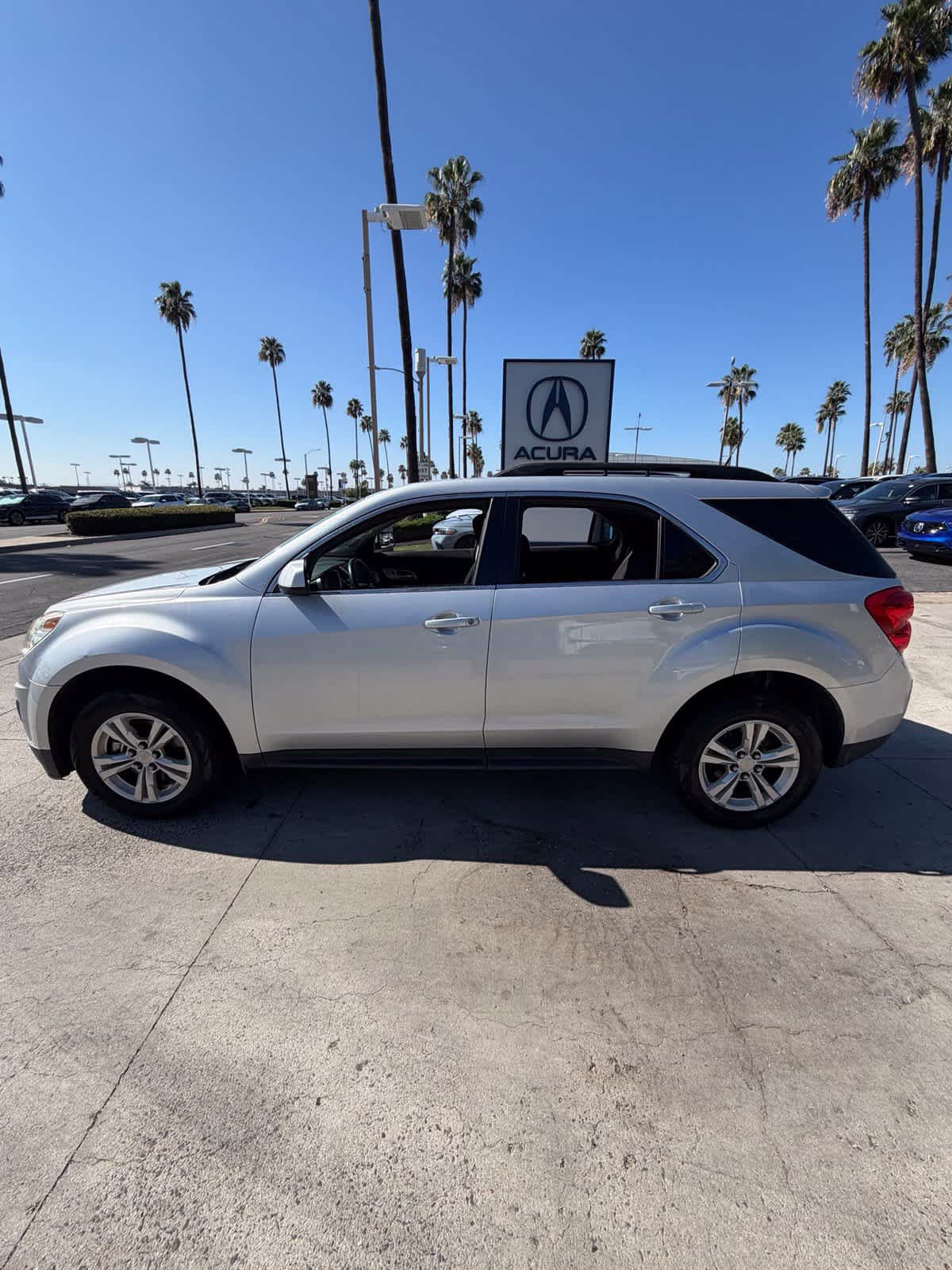 Used 2013 Chevrolet Equinox LT w/ Driver Convenience Package FWD image 8