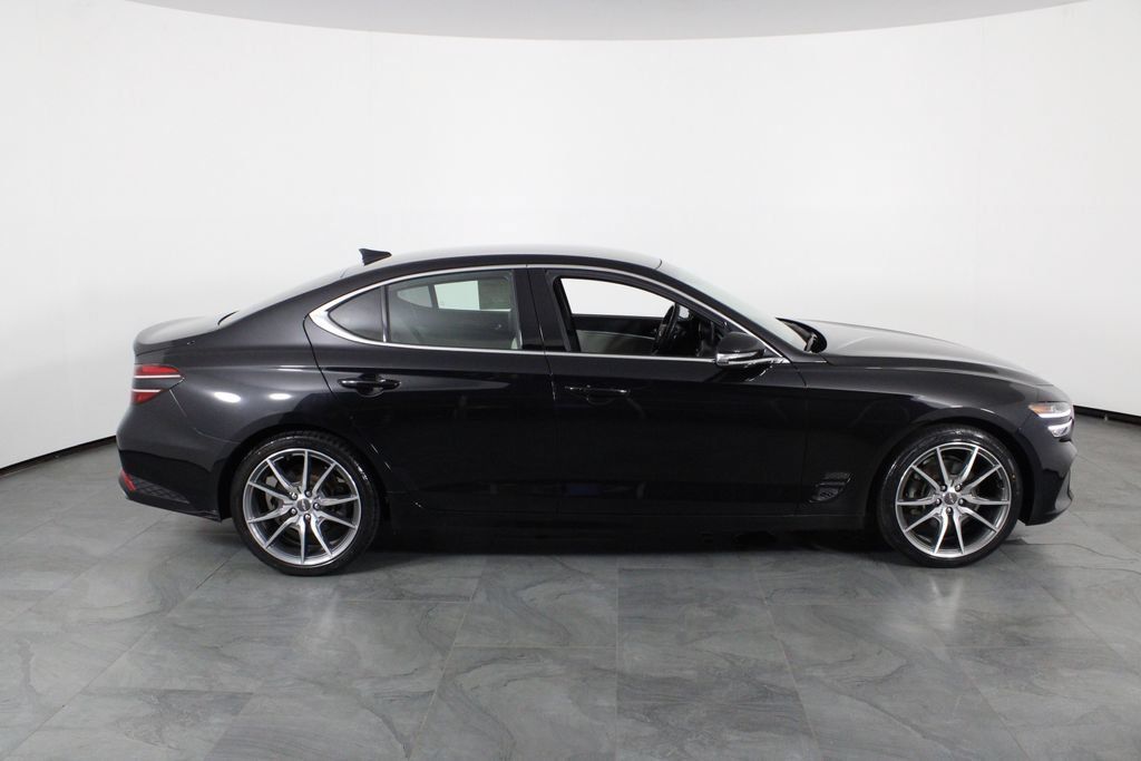 Used 2023 Genesis G70 2.0T RWD image 10