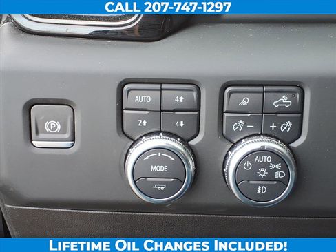 Used 2024 GMC Sierra 1500 AT4 w/ Technology Package image 17