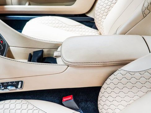 Used 2017 Aston Martin Vanquish Coupe image 39