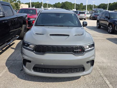 Used 2024 Dodge Durango R/T w/ Blacktop Package RWD image 2