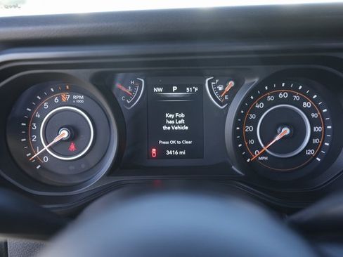 Used 2025 Jeep Gladiator Sport image 24