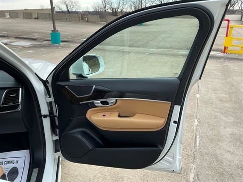 Used 2018 Volvo XC90 T6 Momentum w/ Momentum Plus Package image 35