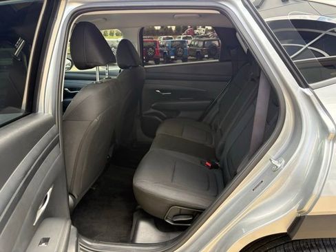 Used 2025 Hyundai Tucson SE image 22
