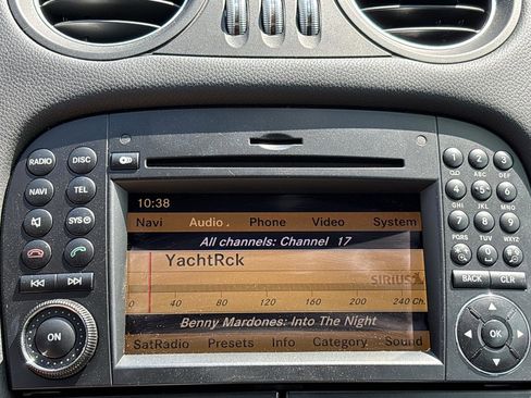 Used 2009 Mercedes-Benz SL 550 image 23