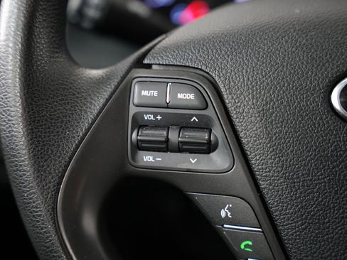 Used 2018 Kia Forte LX w/ LX Popular Package image 12