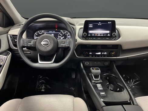 Used 2023 Nissan Rogue SV image 5