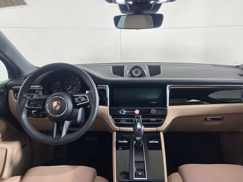 Certified 2026 Porsche Macan AWD/4WD image 19