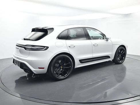 Certified 2026 Porsche Macan GTS AWD/4WD image 15