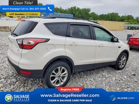 Used 2017 Ford Escape SE w/ Equipment Group 201A FWD image 4