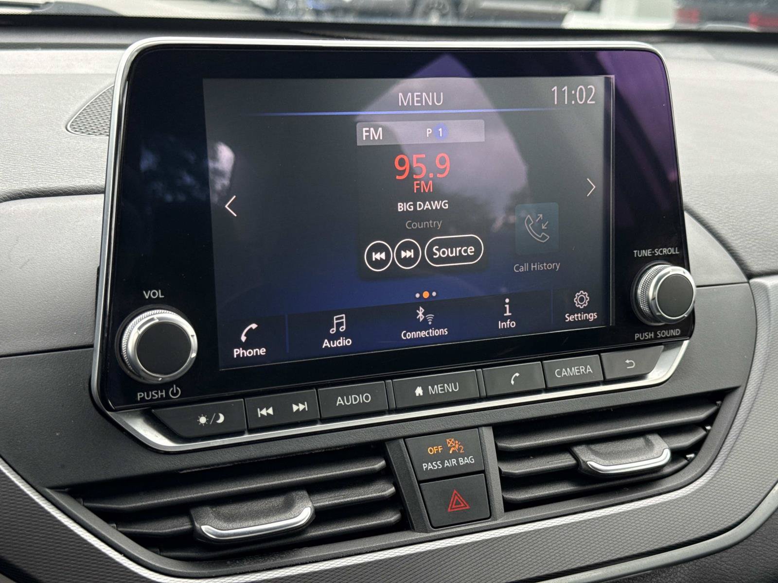 Used 2024 Nissan Altima 2.5 SR FWD image 9