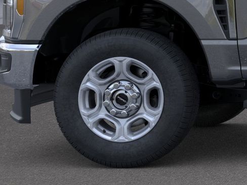 New 2026 Ford F250 XLT w/ 360-Degree Camera Package image 19