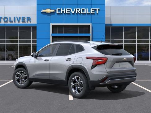 New 2026 Chevrolet Trax LT FWD image 3