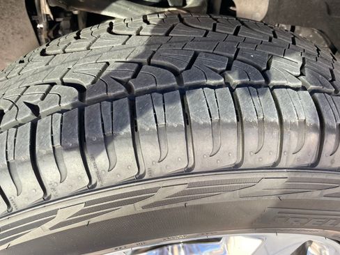 Used 2023 Ford F150 Lariat w/ Equipment Group 502A High image 30