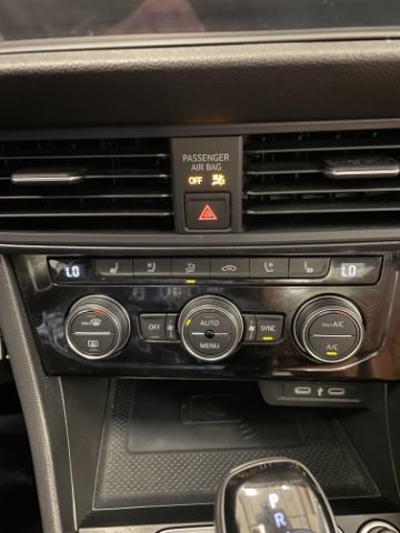 Used 2023 Volkswagen Jetta SEL FWD image 26