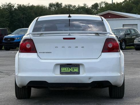 Used 2013 Dodge Avenger SXT w/ Blacktop Pkg FWD image 4
