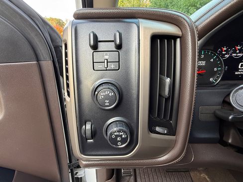 Used 2017 GMC Sierra 1500 Denali image 18