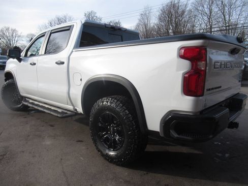 Used 2024 Chevrolet Silverado 1500 ZR2 w/ Technology Package image 21