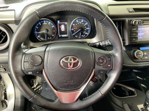 Used 2018 Toyota RAV4 XLE image 11