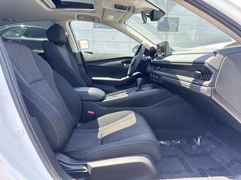 Used 2023 Honda Accord EX image 32